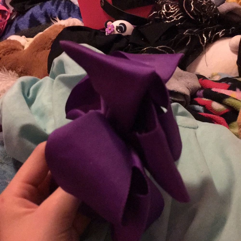 Bow - Picture 3 of 4